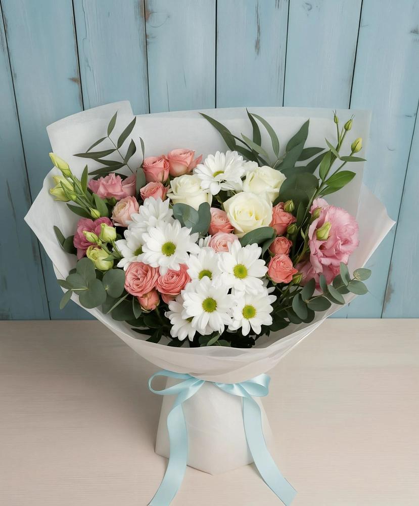 Букет цветов из: Розы, Лизиантусы и Хризантемы в Шестаково Воронежской области