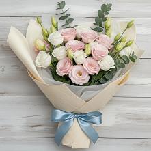 Букет цветов из:  Лизиантусы в Шестаково Воронежской области