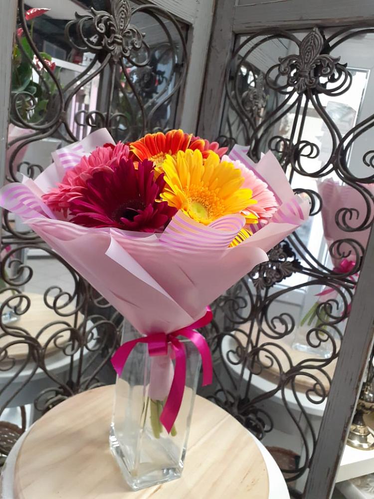 Букет цветов из: Герберы в Шестаково Воронежской области