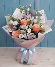 Букет цветов из:  Лизиантусы, Розы, Альстромерии и Гипсофила в Шестаково Воронежской области