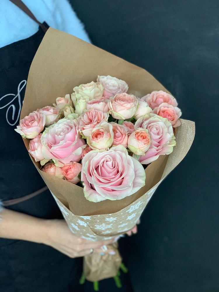 Букет цветов из: Хризантемы и Розы в Шестаково Воронежской области