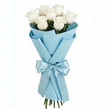 Букет 7 белых роз Проуд в Шестаково Воронежской области