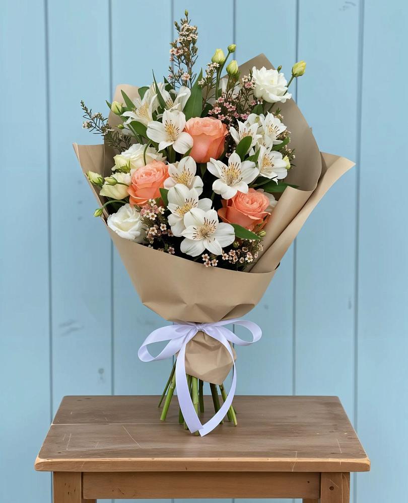 Букет цветов из: Альстромерии, Лизиантусы, Розы и Хризантемы в Шестаково Воронежской области